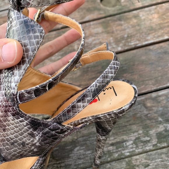 Lui Chung Snakeskin Open Toe Strappy Platform Heel - Picture 5 of 7